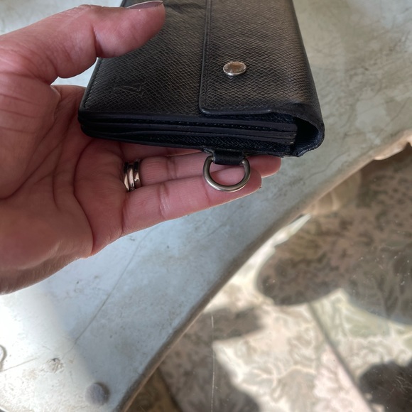 Louis Vuitton Black Taiga Leather Accordion Chain Wallet Long Flap - Picture 9 of 14